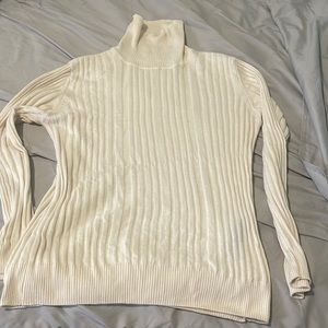 Turtle kneck sweater from H&M